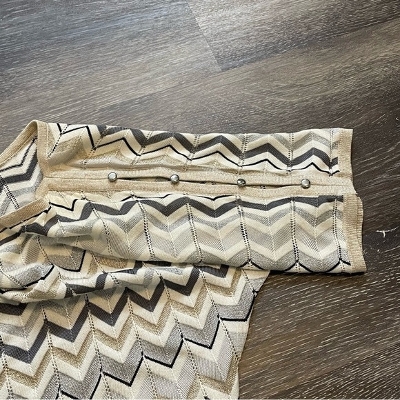 White House Black Market Chevron XS Blouse Top Metallic Chevron Pattern - Picture 7 of 16